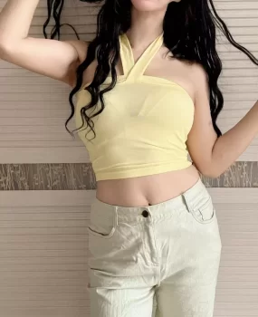 大胸苗条浪女