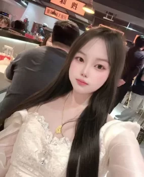 偶尔兼职的模特小姐姐