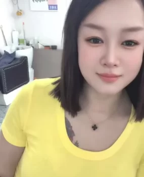 性价比高的美腿熟女