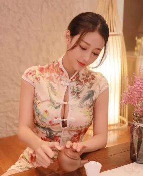 西安旗袍大胸妹性感妖艳